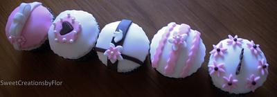Cupcakes - Cake by SweetCreationsbyFlor