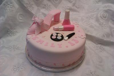 shoe and make up - Cake by bootifulcakes