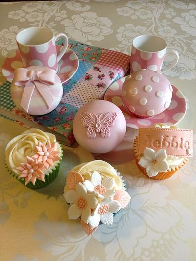 Birthday cupcakes  - Cake by Jip's Cakes