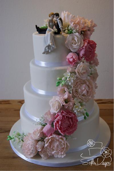 Floral weddingcake - Cake by Sofie