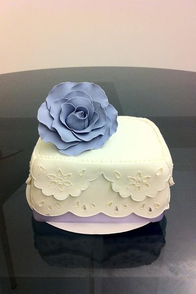 Rose cake - Cake by R.W. Cakes
