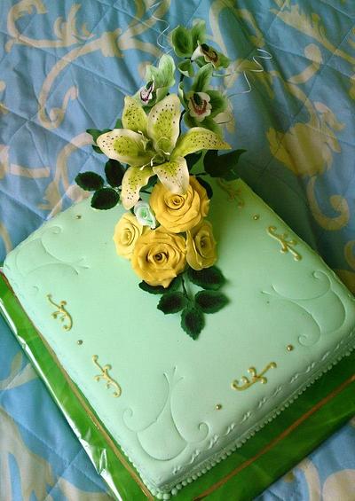 Elegant with flowers. - Cake by Majjja19