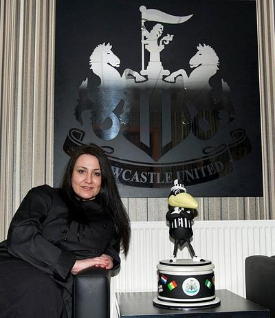 Newcastle United Magpie cake - Cake by Symphony in Sugar