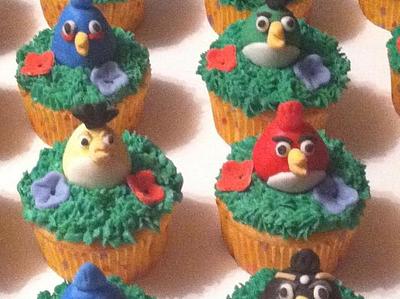 Angry Birds Cupcakes - Cake by Patty Cake's Cakes