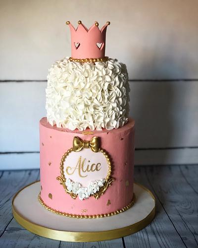 Buttercream and ruffles  - Cake by Maria-Louise Cakes