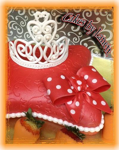 Princess Pillow Tiara Cake - Cake by Lanett