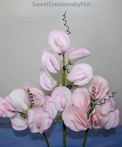 Sweet pea gumpaste flower - Cake by SweetCreationsbyFlor