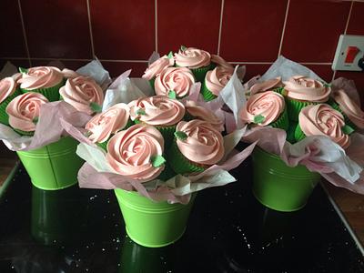 Cupcake bouquets - Cake by Savanna Timofei