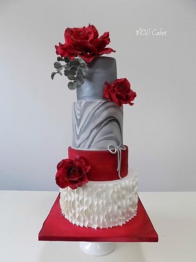 Red roses  - Cake by MOLI Cakes