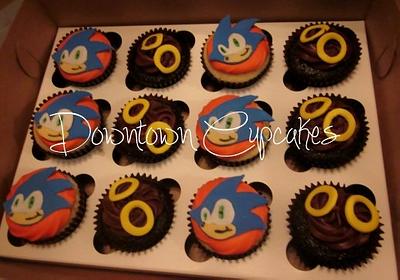 Sonic the Hedgehog Cupcakes - Cake by CathyC
