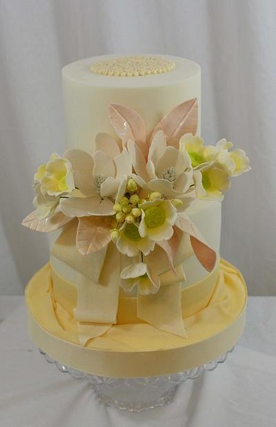 Wedding Magnolias  - Cake by Sugarpixy