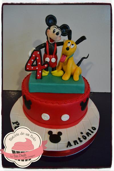 Mickey and Pluto - Cake by Historia de Um Bolo