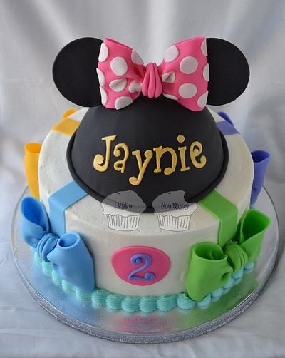 Minnie's Bow-Tique! - Cake by Susan