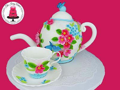 3D Carved Teapot Cake, with a matching Gumpaste Teacup! - Cake by The Icing Artist