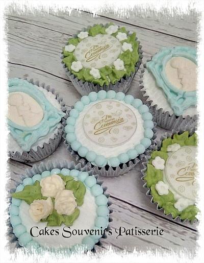 Cupcakes communion - Cake by Claudia Smichowski