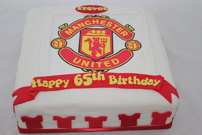 Manchester United Cake - Cake by Helen Campbell