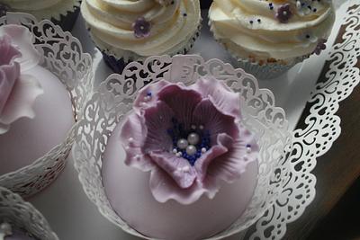 Cupcakes n Cakepops - Cake by Tracy Jabelles Cakes