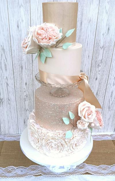 blush glitter wedding cake - Cake by Nerea's dreamy Cakes
