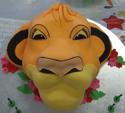 Simba - Cake by Lisa-Jane Fudge