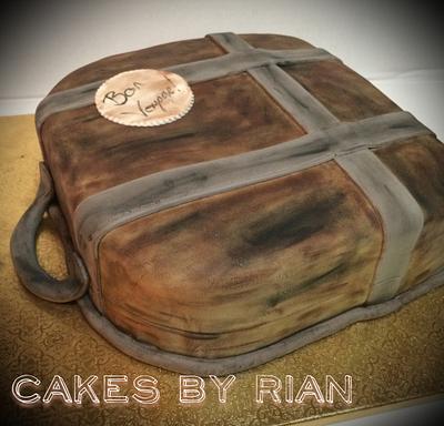 Vintage Luggage Cake - Cake by Cakes By Rian