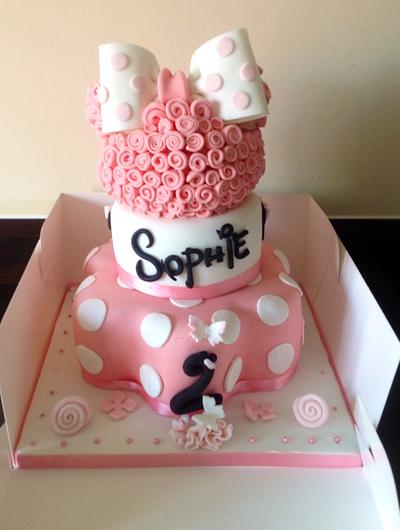 Minnie Mouse  - Cake by Jodie Taylor