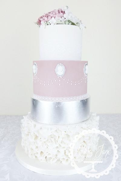 Cameo and silver leaf Wedding cake - Cake by Laura Davis