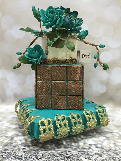 Elegant  Bronze & brown wedding cake  - Cake by Dinadiab