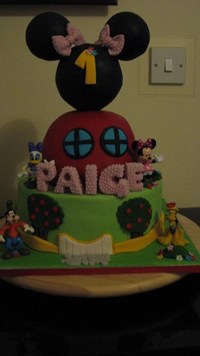 Minnie's Clubhouse - Cake by LittleDzines