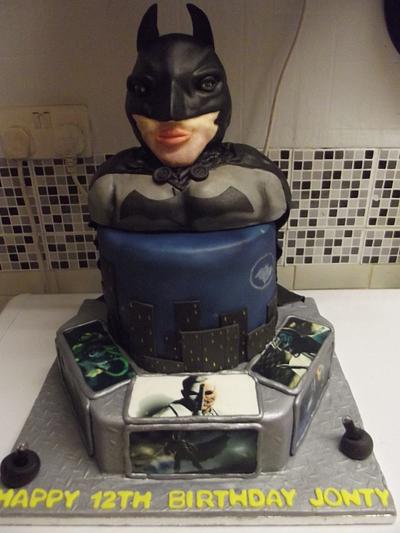 Batman - Cake by allisuzy29