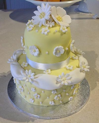 Sunny Cake - Cake by Robyn List