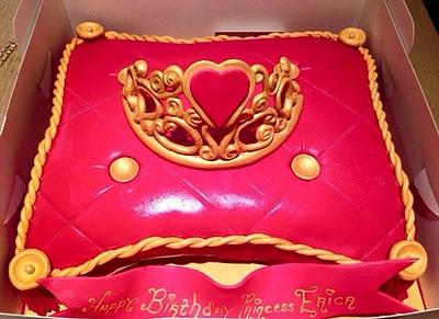 Cushion Cake fit for a Princess  - Cake by Niamhsnibbles