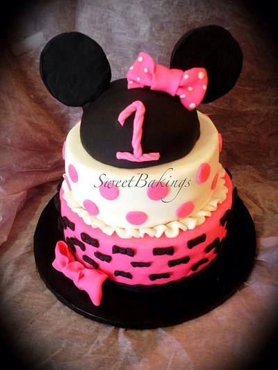 Minnie Mouse cake  - Cake by Priscilla 