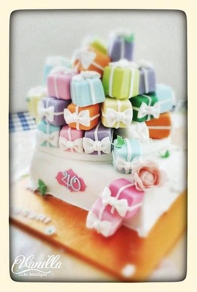 40 gift packs...for 40 years old - Cake by Vanilla cake boutique