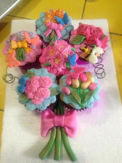 Flower Cupcakes - Cake by Daniel Guiriba