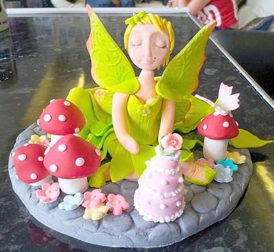 Thinking Fairy  - Cake by mike525