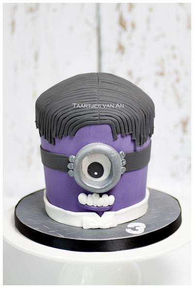 Evil Minion neatly dressed for a wedding - Cake by Taartjes van An (Anneke)