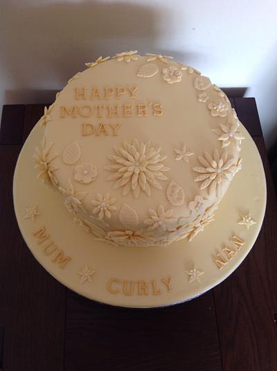 Mother's Day flowers - Cake by Sue's Sugar Art Bakery 