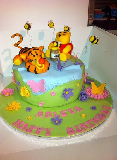 winnie pooh for my sister :-) - Cake by Nichola