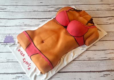 Female torso - Cake by Magda's Cakes (Magda Pietkiewicz)
