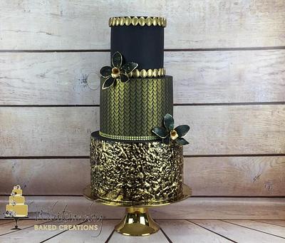 Black & Gold - Cake by Whitsunday Baked Creations - Deb Smith