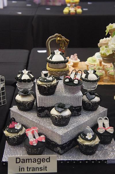 heels and handbag cupcakes  - Cake by Maja Brookes