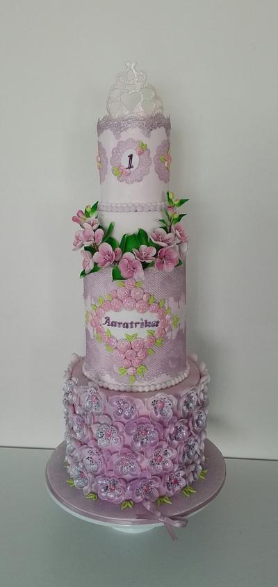 Flowers and crown birthday cake - Cake by Bistra Dean 