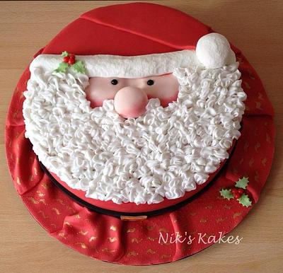 Santa - Cake by Nikskakes