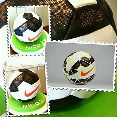 Soccer ball - Cake by Dulce Victoria