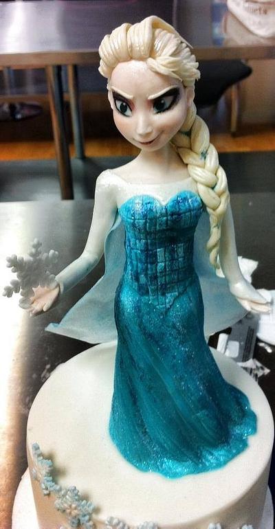 Elsa - Cake by Melanie Broome
