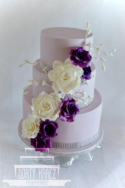 Purple wedding cake with roses - Cake by Lenka Budinova - Dorty Karez