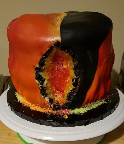 Geode glow in the dark - Cake by Guppy