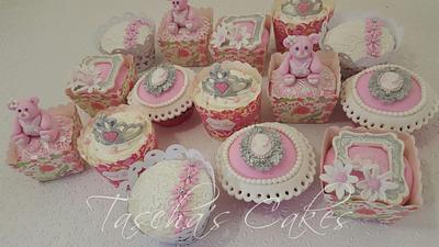 Pink Cupcakes - Cake by Tascha's Cakes