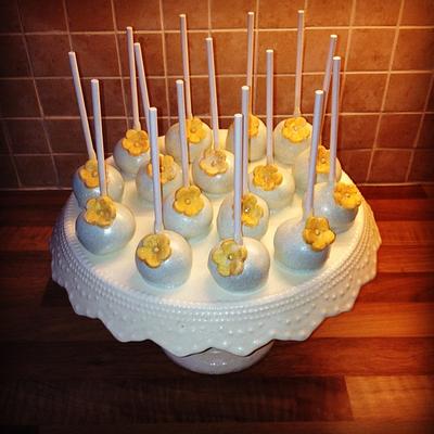 Cakepops.  - Cake by Aine Cuddihy