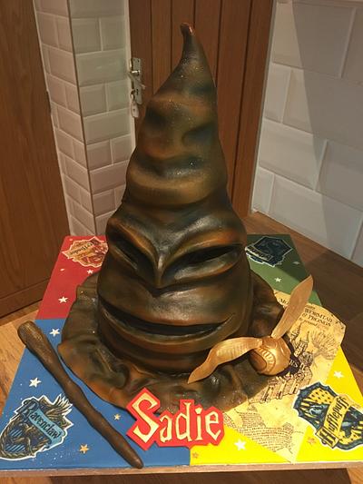 Harry Potter sorting hat - Cake by Chaley O'Neill